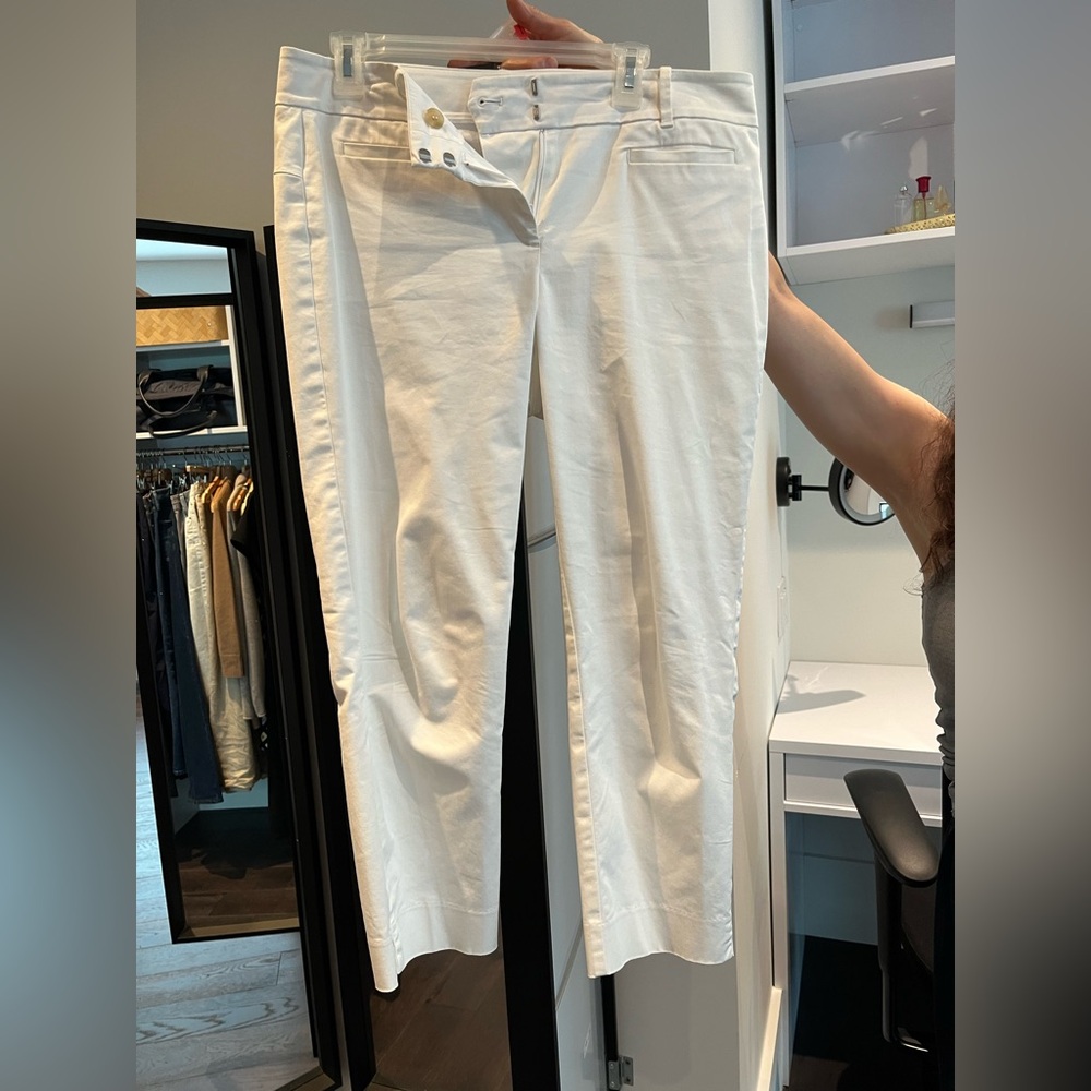 Ann Taylor White Capri Pants